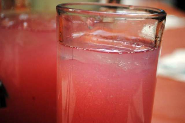 agua fresca de guayaba